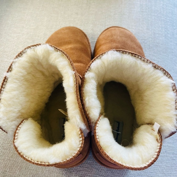 Tommy Bahama winter Brown Shearling Boots sz 10 - Picture 8 of 9